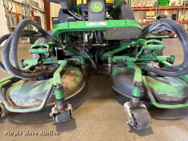 image for item FU4679 2009 John Deere 7400 lawn mower
