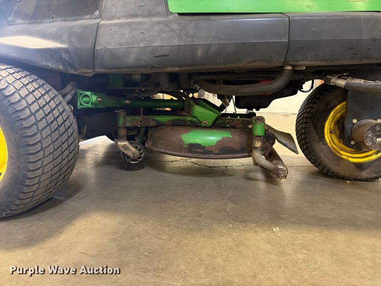 image for item FU4679 2009 John Deere 7400 lawn mower