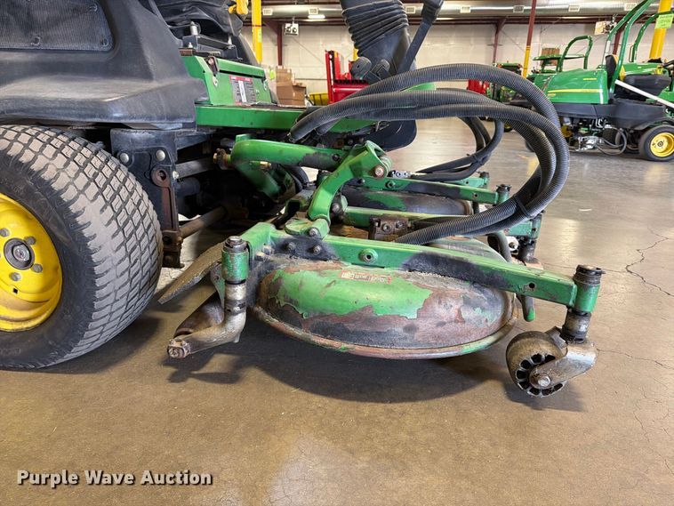 image for item FU4679 2009 John Deere 7400 lawn mower