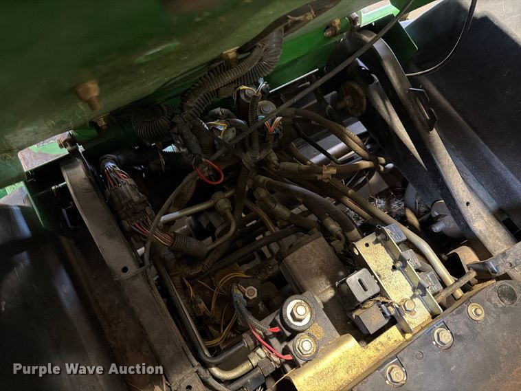 image for item FU4679 2009 John Deere 7400 lawn mower