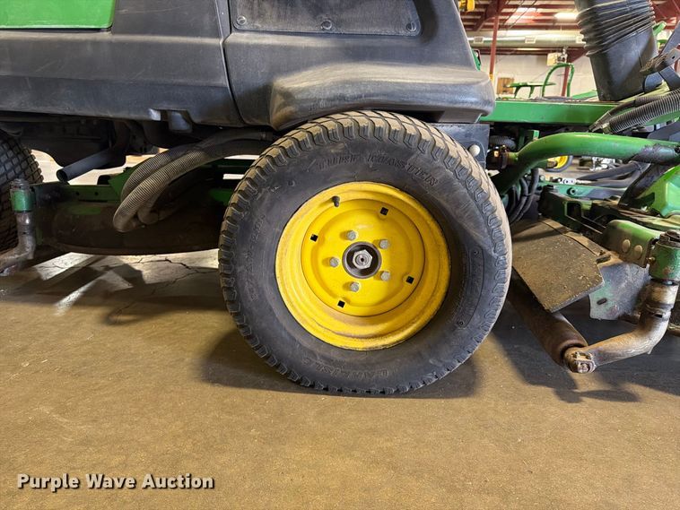 image for item FU4679 2009 John Deere 7400 lawn mower