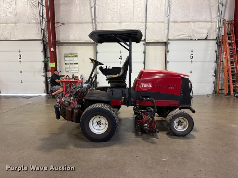 image for item FU4683 Toro ReelMaster 5510 reel mower
