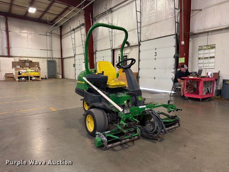 image for item FU4685 2011 John Deere 2500B reel mower