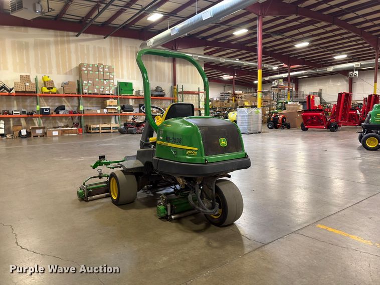 image for item FU4685 2011 John Deere 2500B reel mower