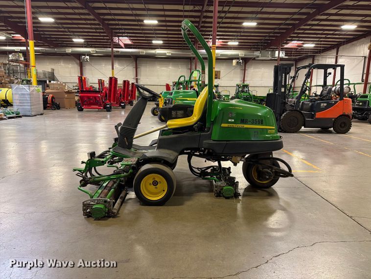 image for item FU4685 2011 John Deere 2500B reel mower
