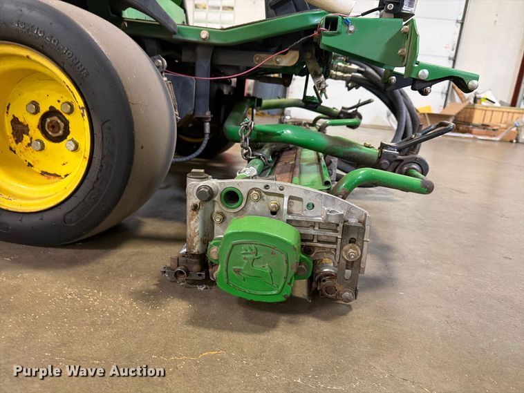 image for item FU4685 2011 John Deere 2500B reel mower