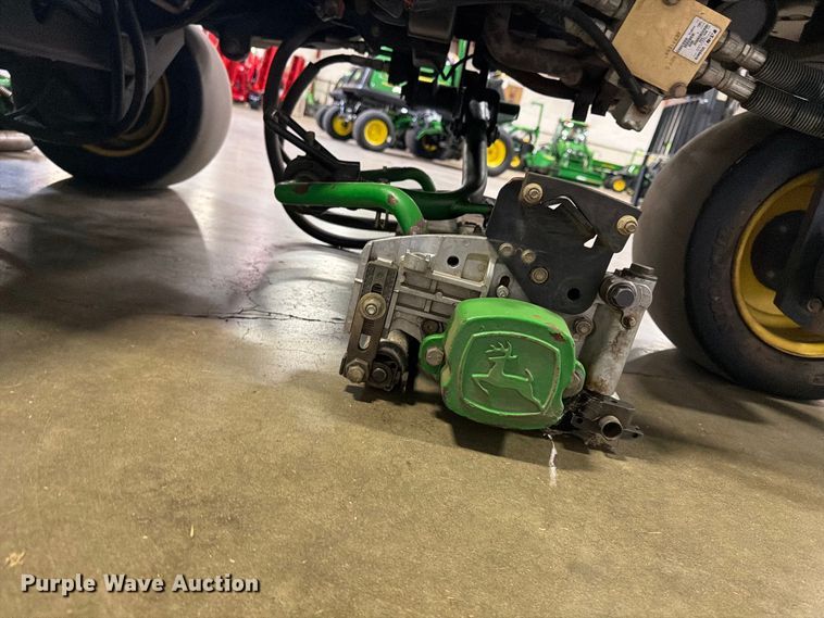 image for item FU4685 2011 John Deere 2500B reel mower