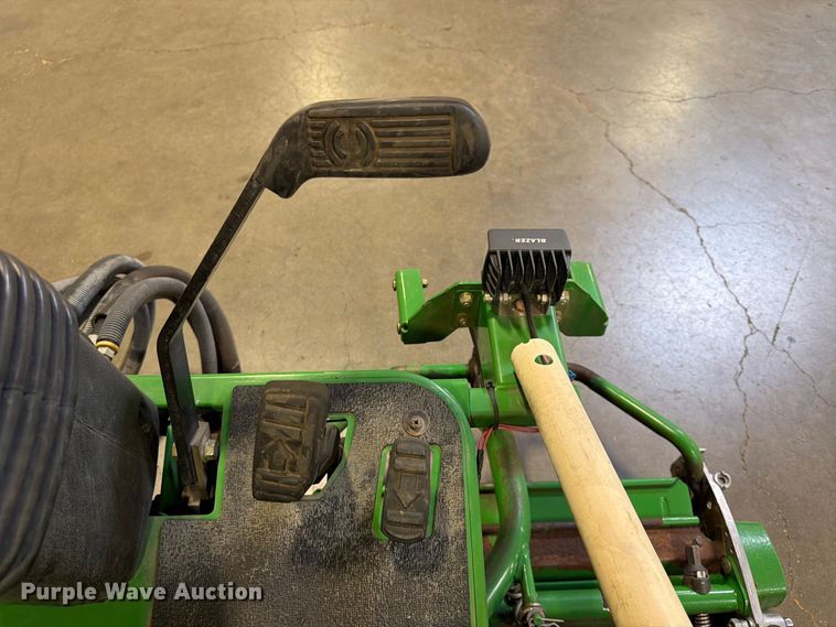 image for item FU4685 2011 John Deere 2500B reel mower