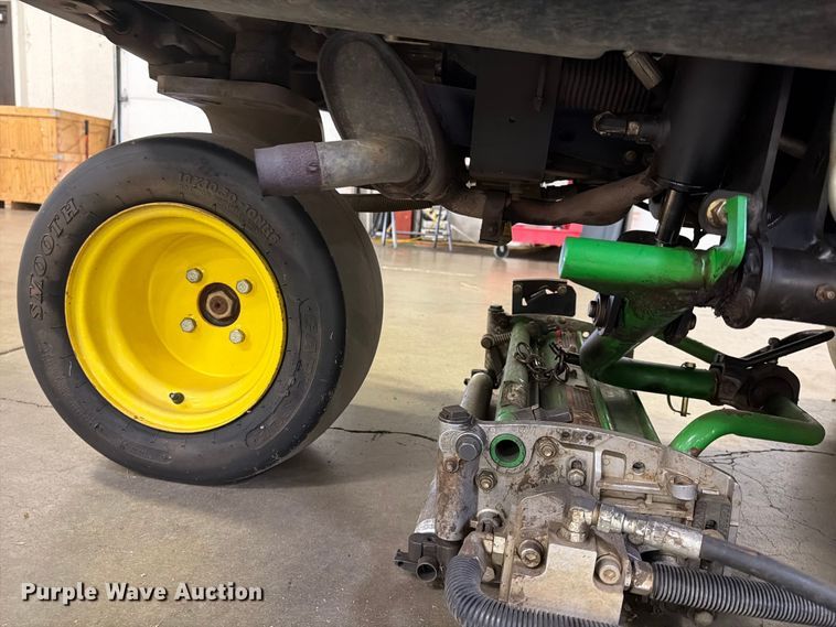 image for item FU4685 2011 John Deere 2500B reel mower