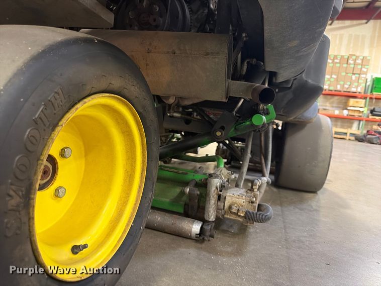 image for item FU4685 2011 John Deere 2500B reel mower