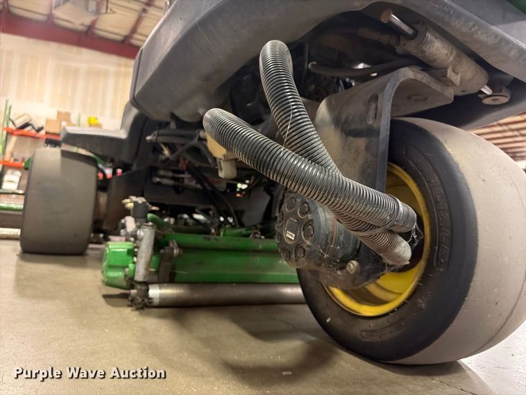 image for item FU4685 2011 John Deere 2500B reel mower