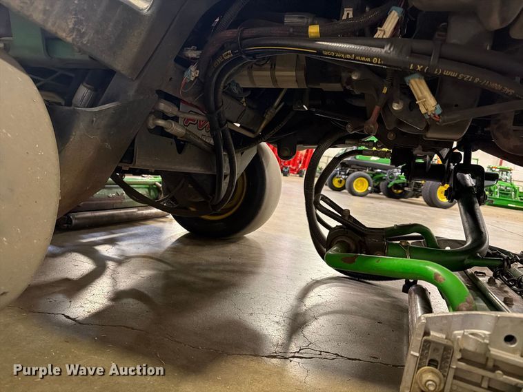 image for item FU4685 2011 John Deere 2500B reel mower