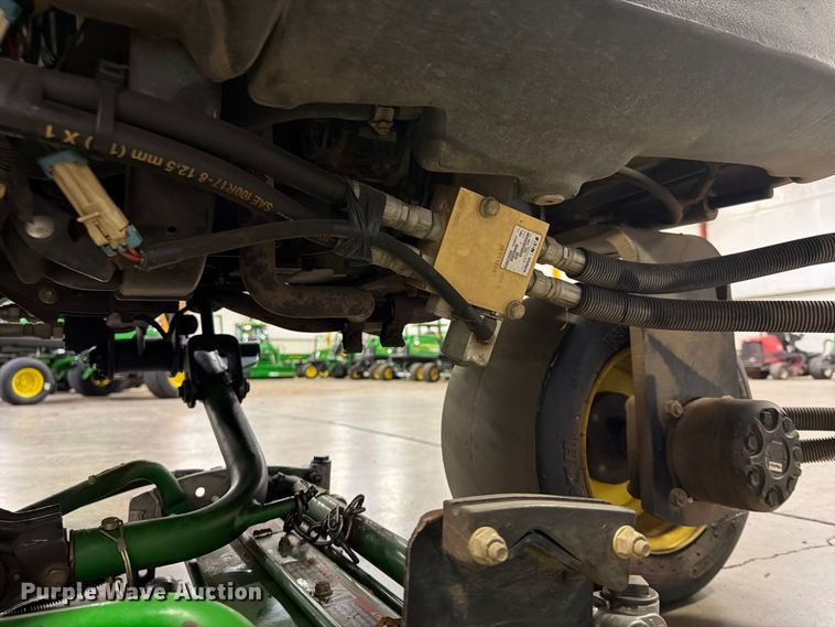image for item FU4685 2011 John Deere 2500B reel mower