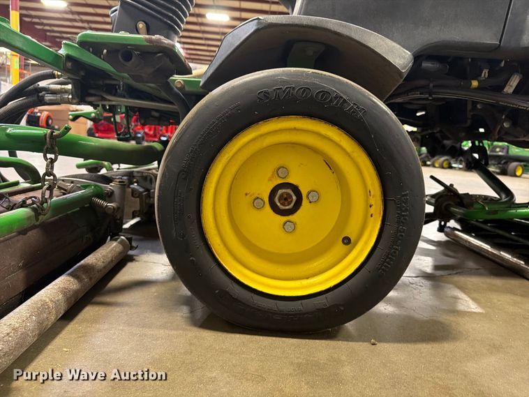 image for item FU4685 2011 John Deere 2500B reel mower