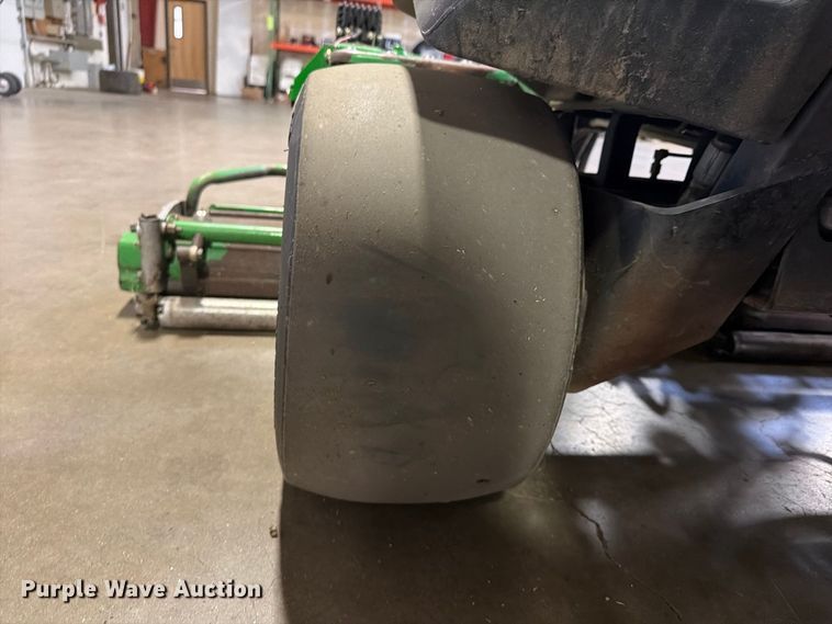 image for item FU4685 2011 John Deere 2500B reel mower