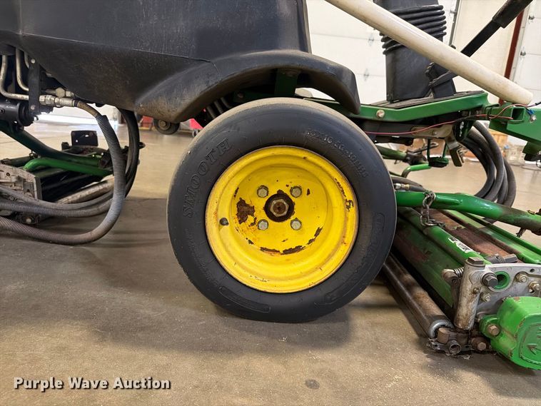 image for item FU4685 2011 John Deere 2500B reel mower