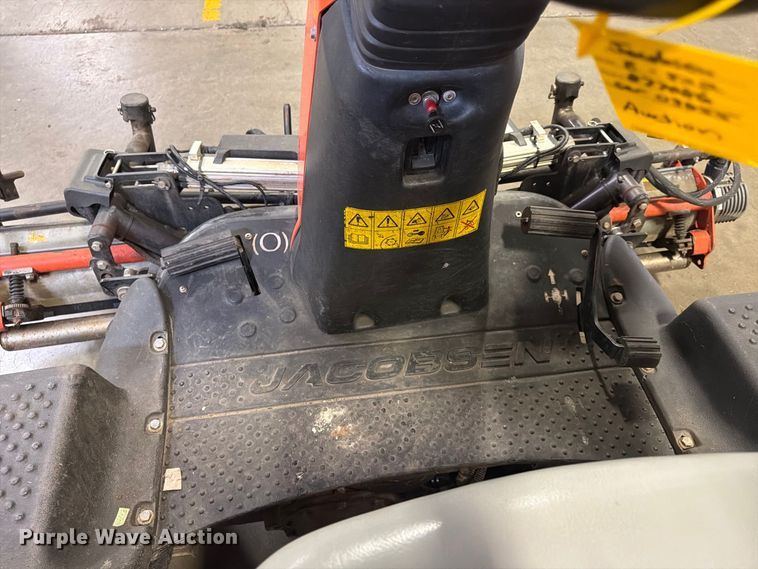 image for item FU4686 Jacobsen Eclipse 322 reel mower