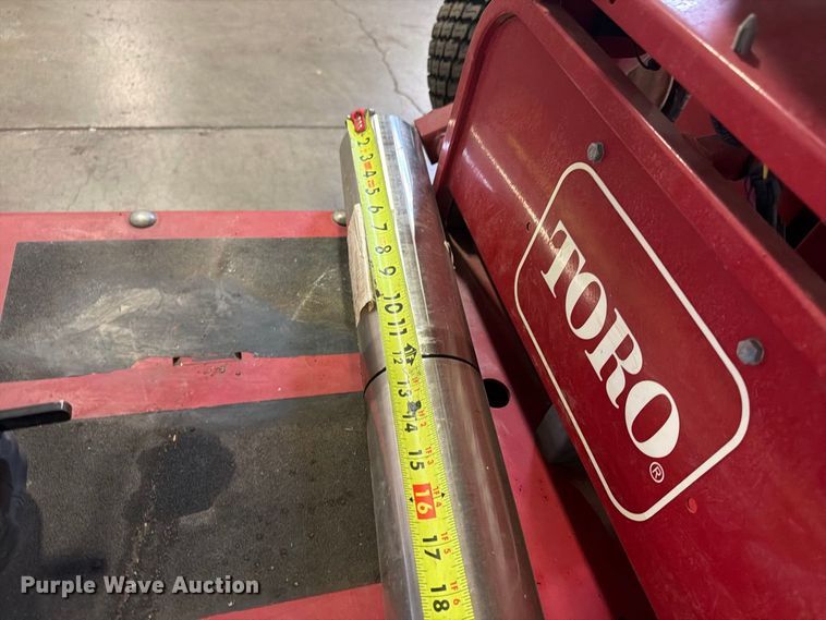 image for item FU4689 Toro GreensPro 1240 greens roller
