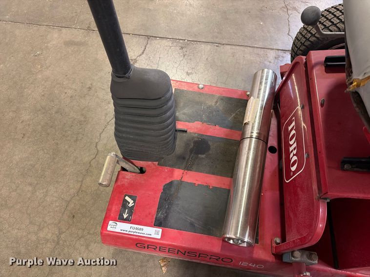 image for item FU4689 Toro GreensPro 1240 greens roller