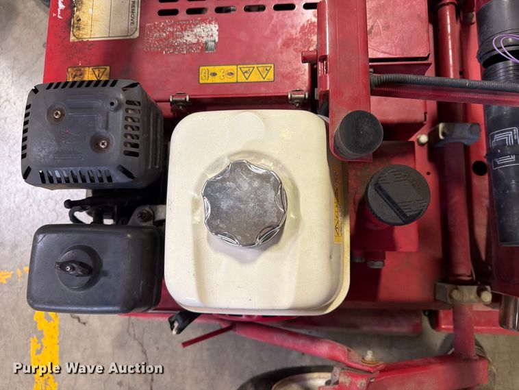 image for item FU4689 Toro GreensPro 1240 greens roller