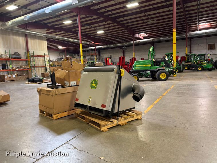 image for item FU4691 John Deere grass catcher
