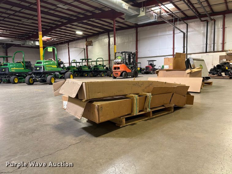 image for item FU4692 John Deere 72