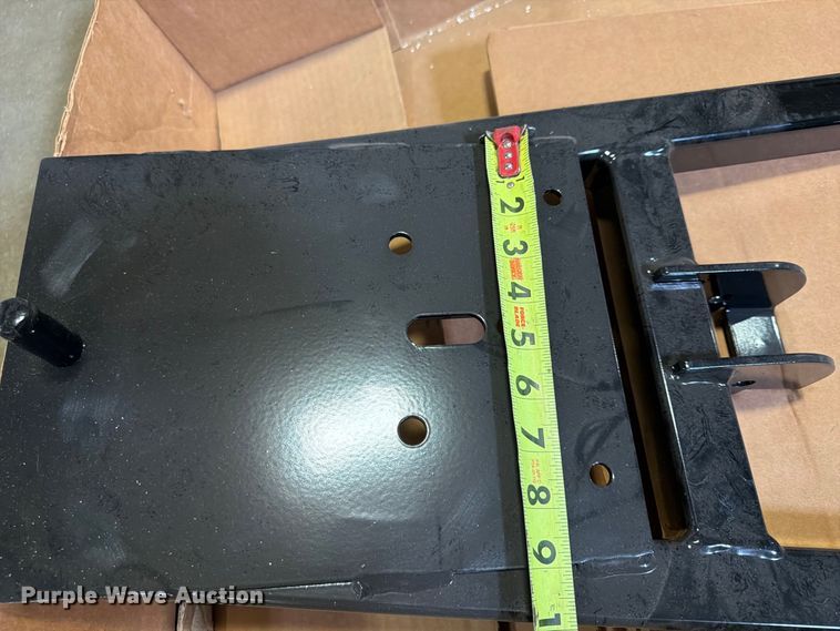 image for item FU4692 John Deere 72