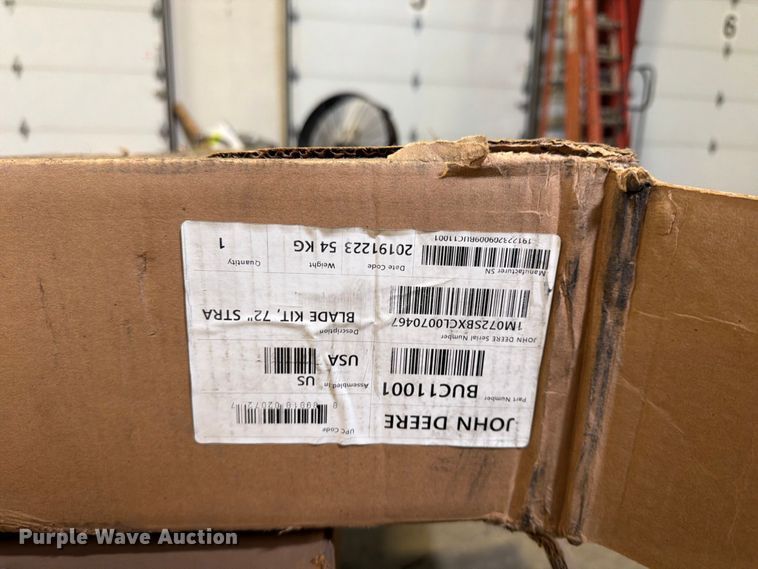 image for item FU4692 John Deere 72