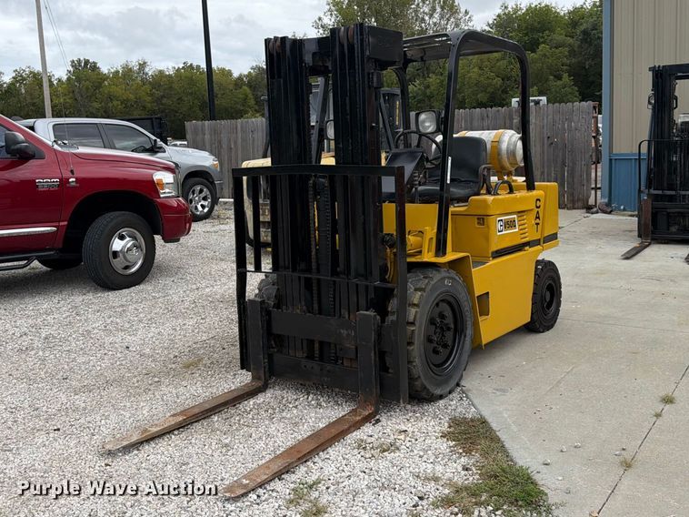 image for item FU4693 1988 Caterpillar V50D forklift