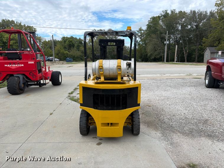image for item FU4693 1988 Caterpillar V50D forklift