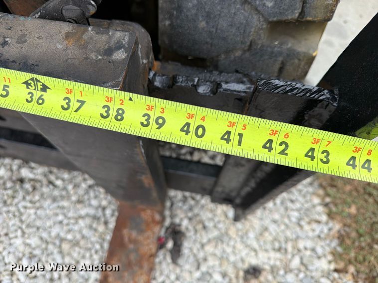 image for item FU4693 1988 Caterpillar V50D forklift