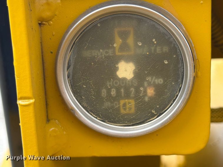 image for item FU4693 1988 Caterpillar V50D forklift