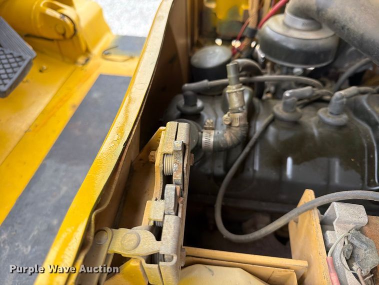 image for item FU4693 1988 Caterpillar V50D forklift