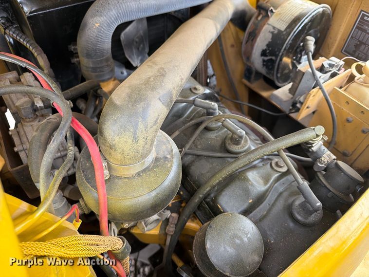 image for item FU4693 1988 Caterpillar V50D forklift