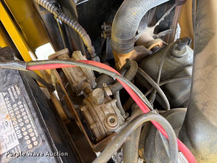 image for item FU4693 1988 Caterpillar V50D forklift