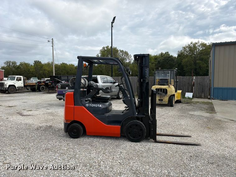 image for item FU4695 Toyota 8EGCU25 forklift