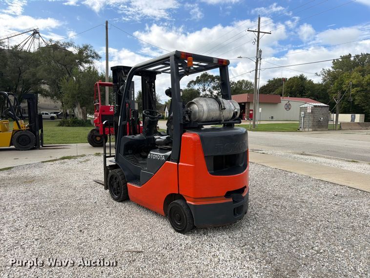 image for item FU4695 Toyota 8EGCU25 forklift