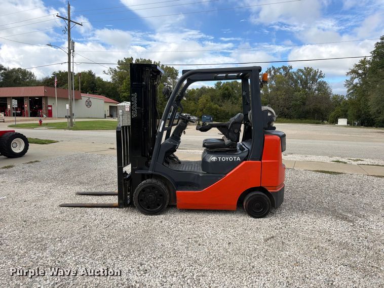 image for item FU4695 Toyota 8EGCU25 forklift