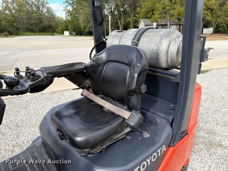 image for item FU4695 Toyota 8EGCU25 forklift