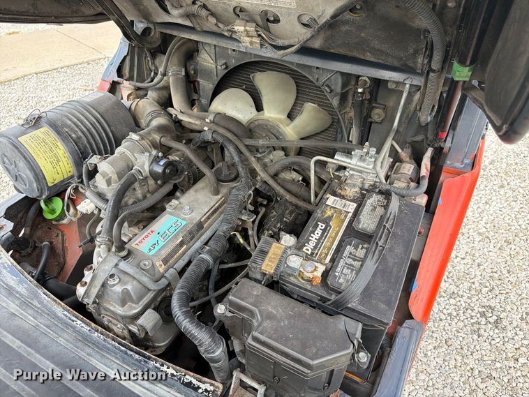 image for item FU4695 Toyota 8EGCU25 forklift