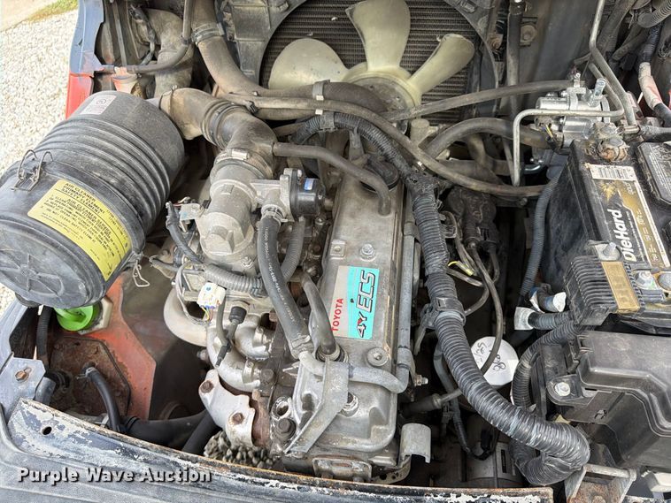 image for item FU4695 Toyota 8EGCU25 forklift