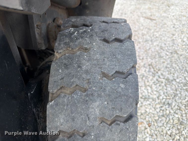 image for item FU4695 Toyota 8EGCU25 forklift