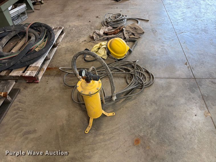 image for item FU4696 1995 MMLJ-INC FSRB sand blasting system