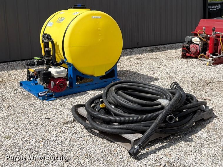 image for item FU4703 VSI 200JAH hydroseeder