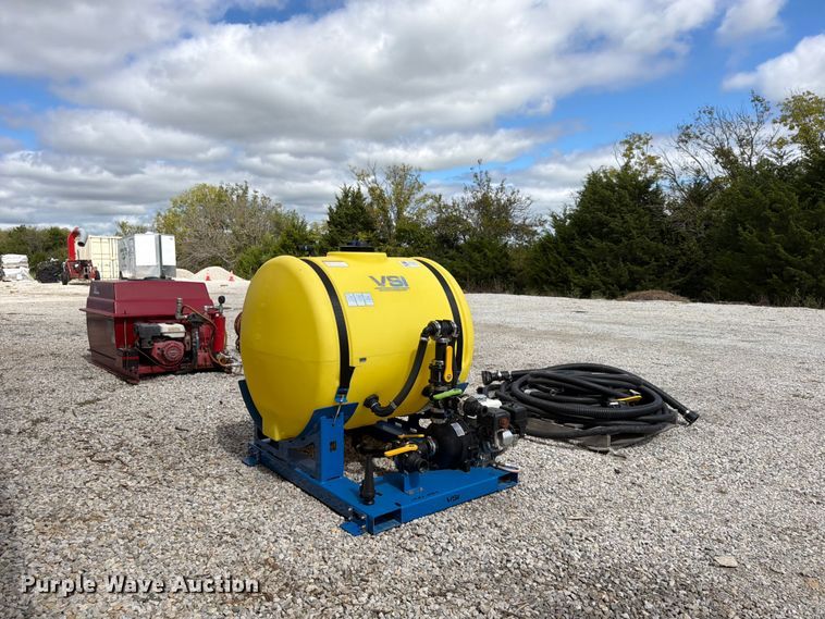 image for item FU4703 VSI 200JAH hydroseeder