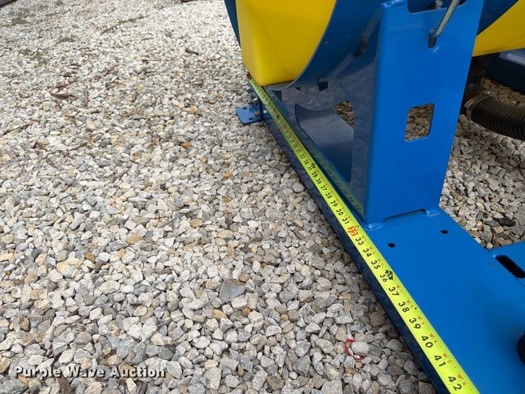 image for item FU4703 VSI 200JAH hydroseeder
