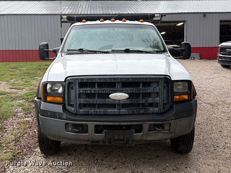 image for item FU4724 2007 Ford F450 Super Duty Crew Cab dump flatbed truck