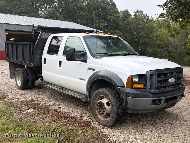image for item FU4724 2007 Ford F450 Super Duty Crew Cab dump flatbed truck