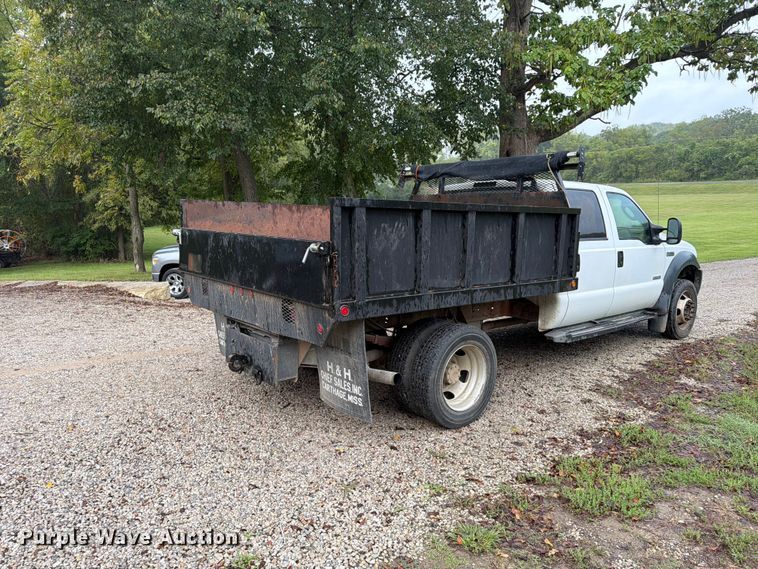 image for item FU4724 2007 Ford F450 Super Duty Crew Cab dump flatbed truck