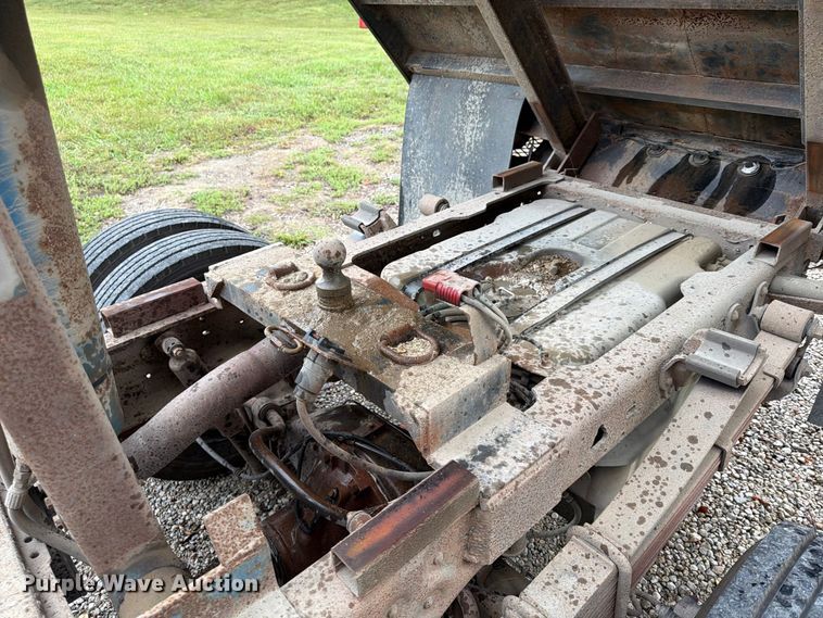 image for item FU4724 2007 Ford F450 Super Duty Crew Cab dump flatbed truck